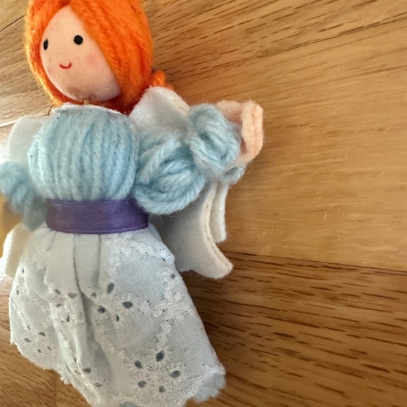 American Greetings 1983 Yarn Angel Christmas Ornament - Picture 5 of 8